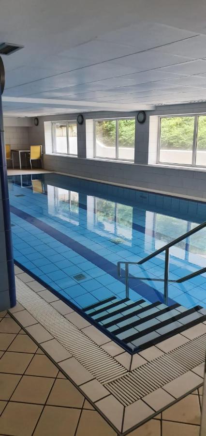 Ferienwohnung Mit Seeblick Und Schwimmbadnutzung In Cuxhaven Esterno foto