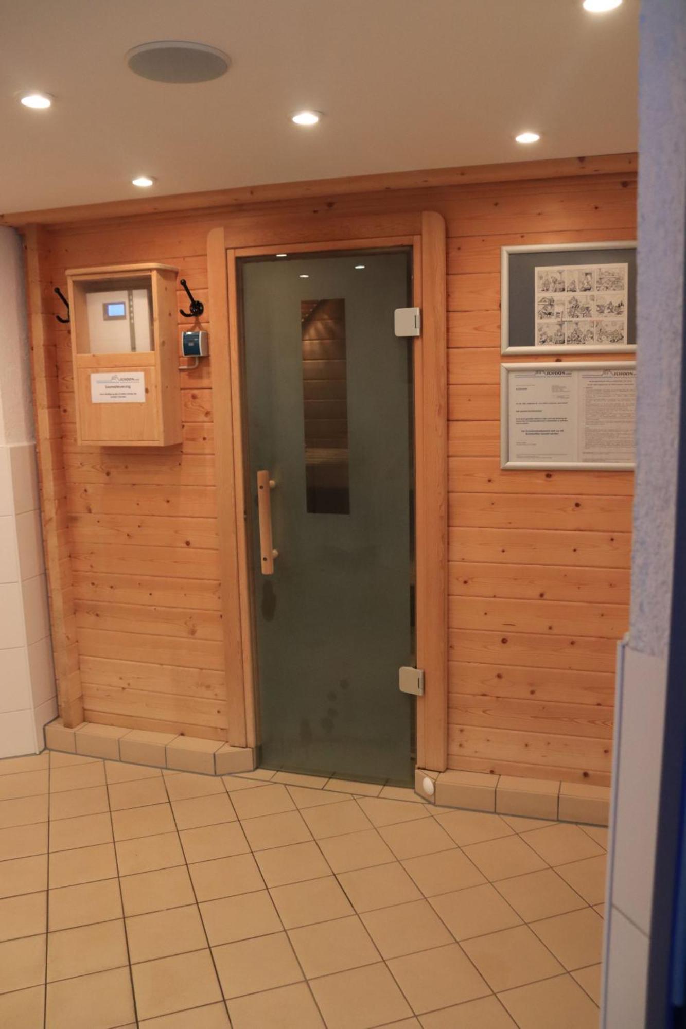 Ferienwohnung Mit Seeblick Und Schwimmbadnutzung In Cuxhaven Esterno foto